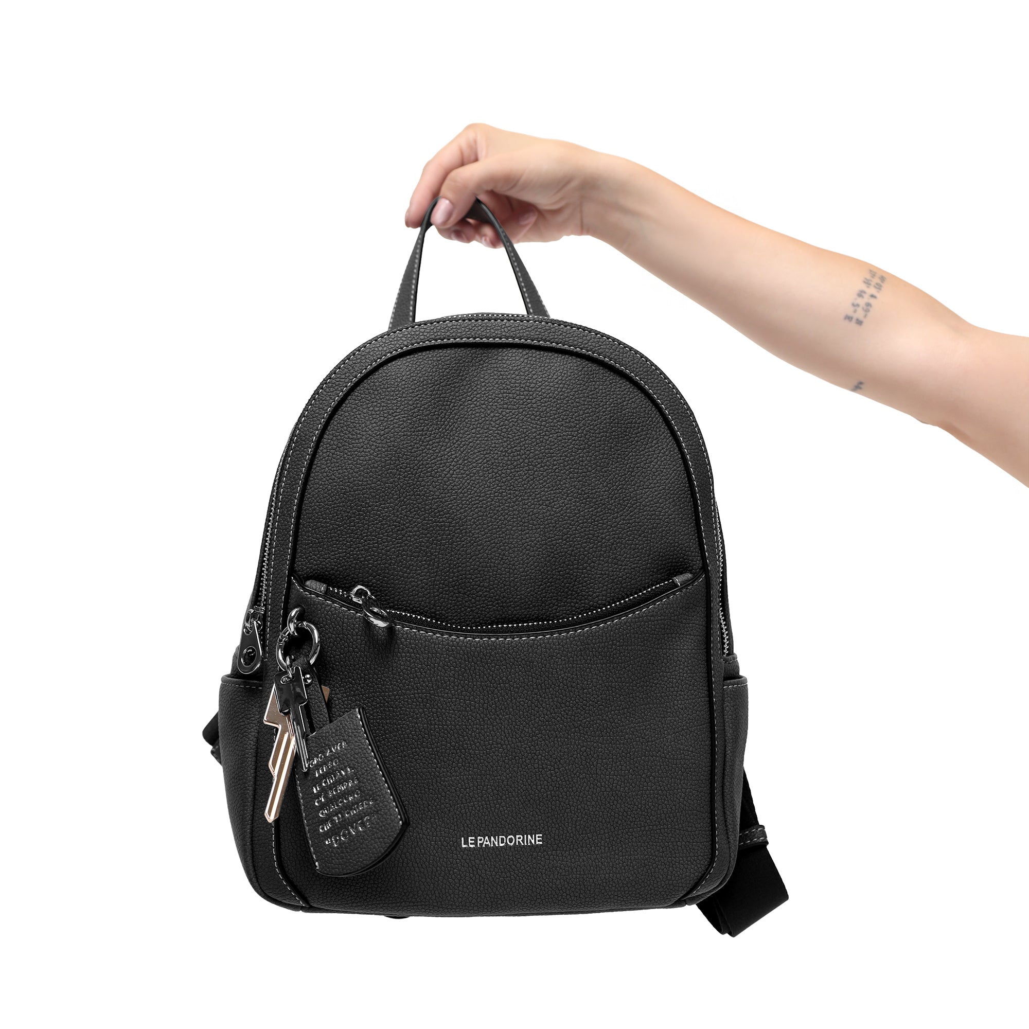 PF262B522.C99 - Zaino medio Kyoto con charm colore nero - BLACK | Le Pandorine