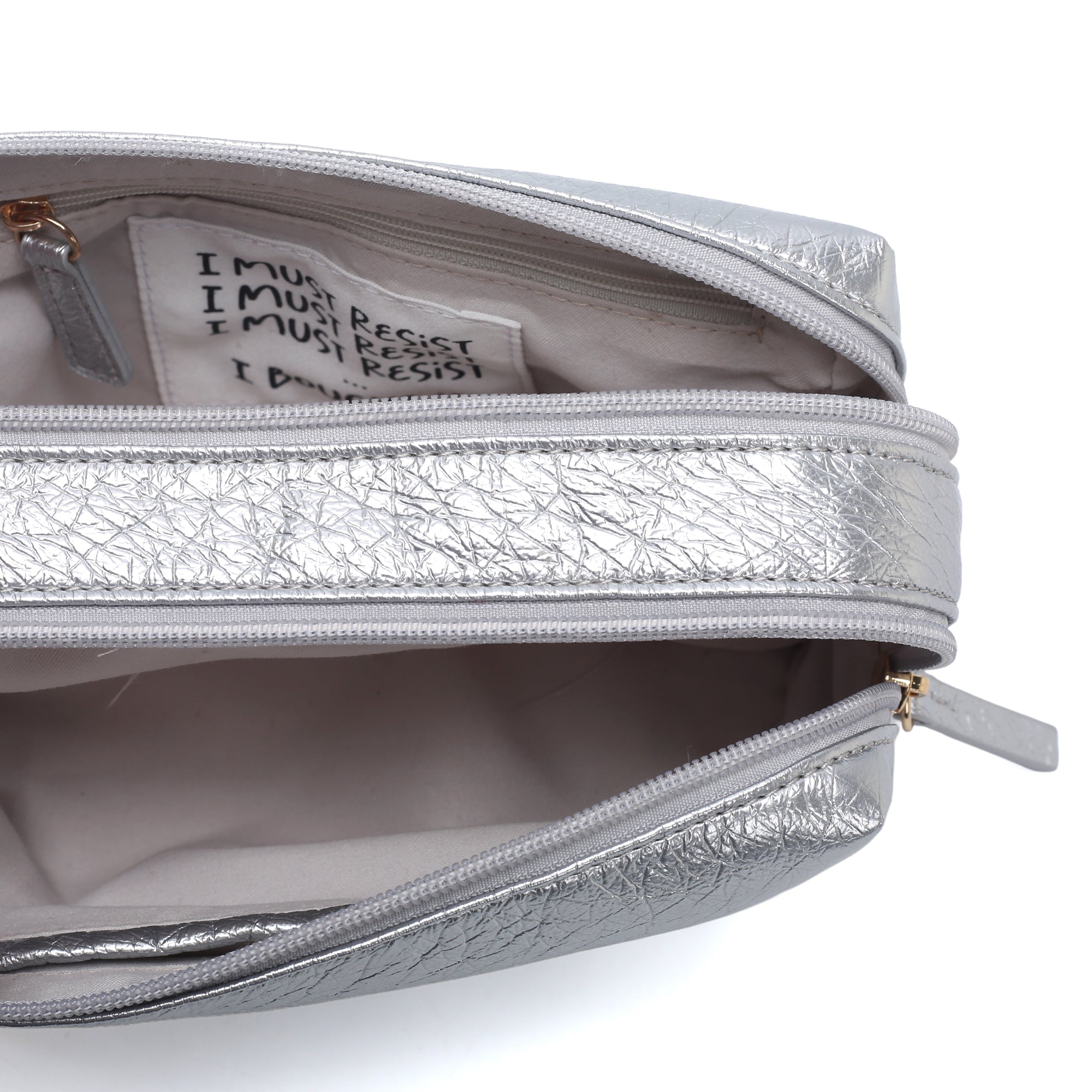 PF2633B98.C97 - Trousse Pillole con scritta colore argento - ARGENTO | Le Pandorine