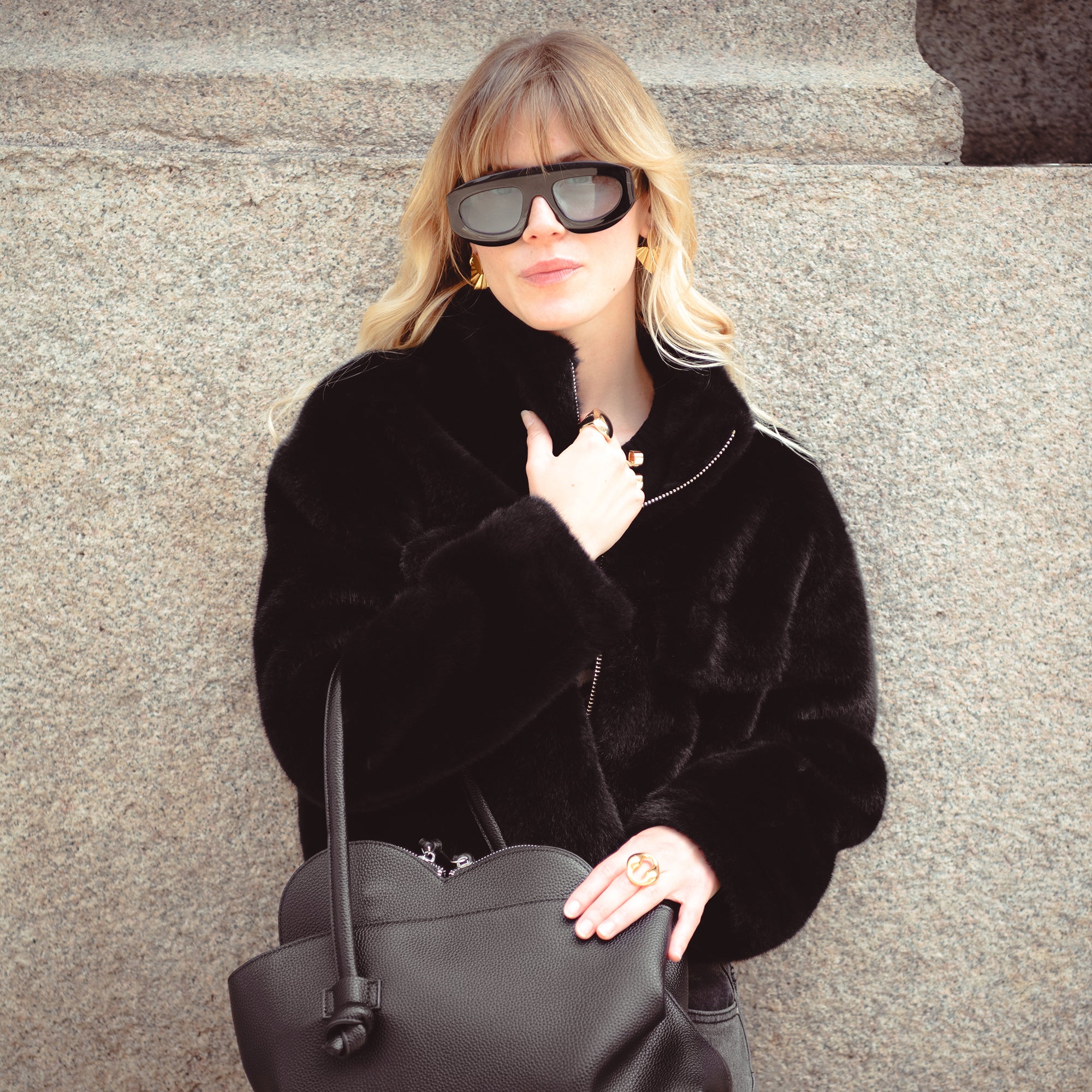 Giacca in pelliccia sintetica colore nero - BLACK | Le Pandorine